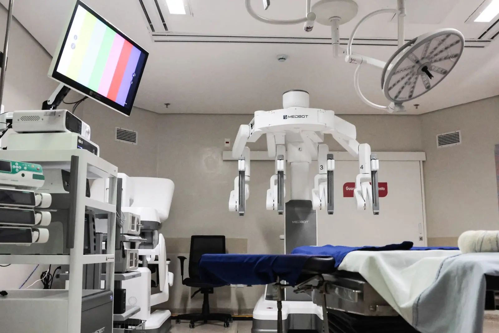 Cassems apresenta Robô Toumai e coloca MS no topo da telecirurgia no Centro-Oeste